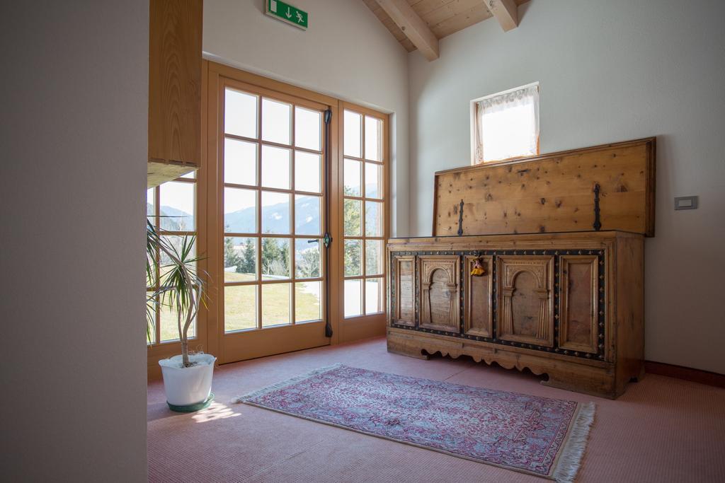 Castelir Suite Hotel Panchia Bagian luar foto