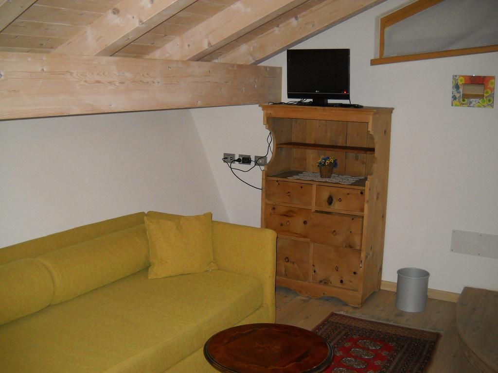 Castelir Suite Hotel Panchia Bagian luar foto