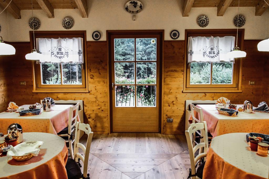 Castelir Suite Hotel Panchia Bagian luar foto