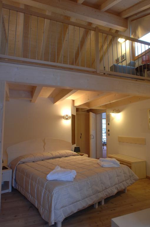 Castelir Suite Hotel Panchia Bagian luar foto